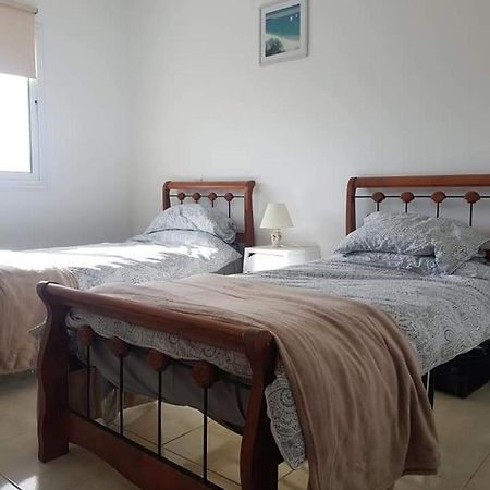 Armstrong Apartment Paralimni Luaran gambar