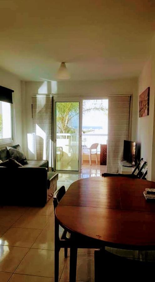 Armstrong Apartment Paralimni Luaran gambar