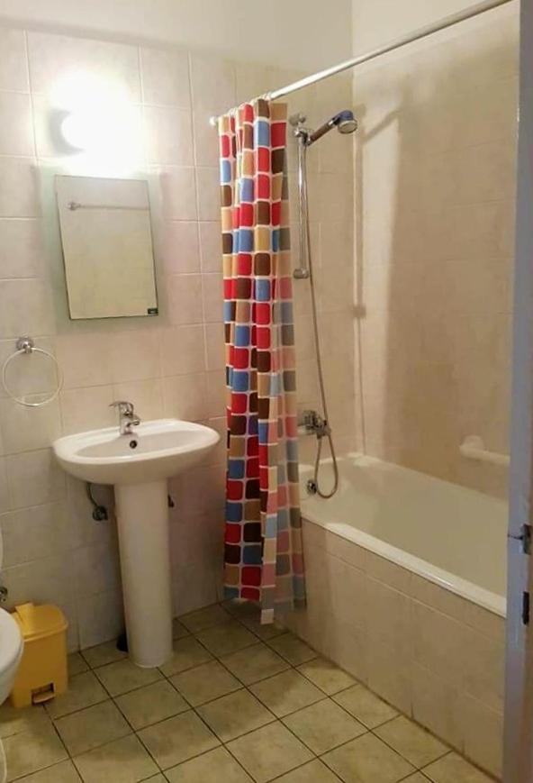 Armstrong Apartment Paralimni Luaran gambar