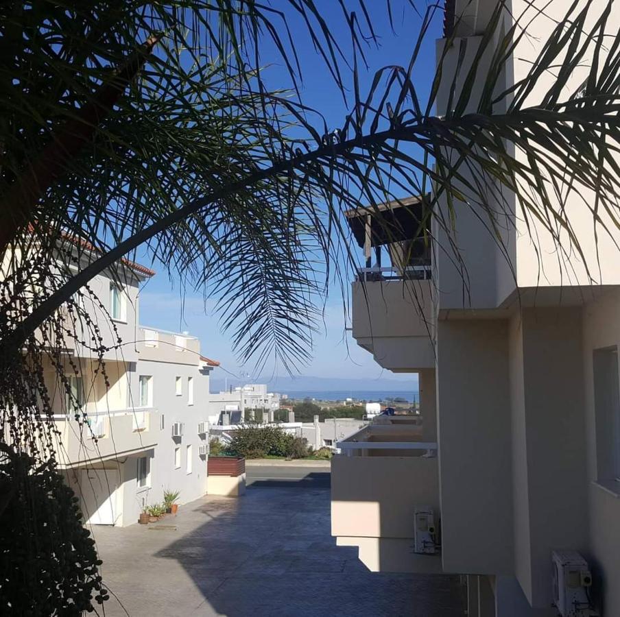 Armstrong Apartment Paralimni Luaran gambar